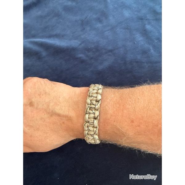 Bracelet survie