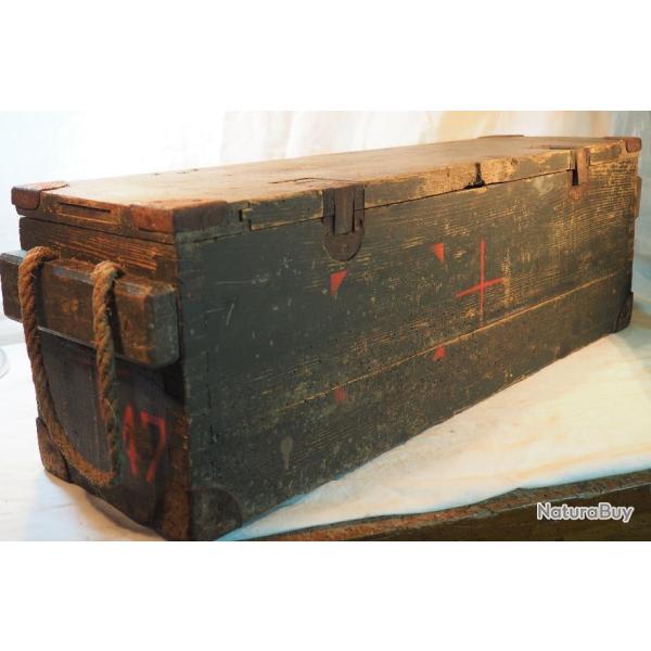 caisse AVION CHASSE MESSERSCHMIDT 2cm Brandsprenggranat-patr. 44 troupe d'occupation en Normandie
