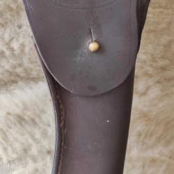 bel &eacute;tui cuir original WW2 pour colt 45 dat&eacute; 1943