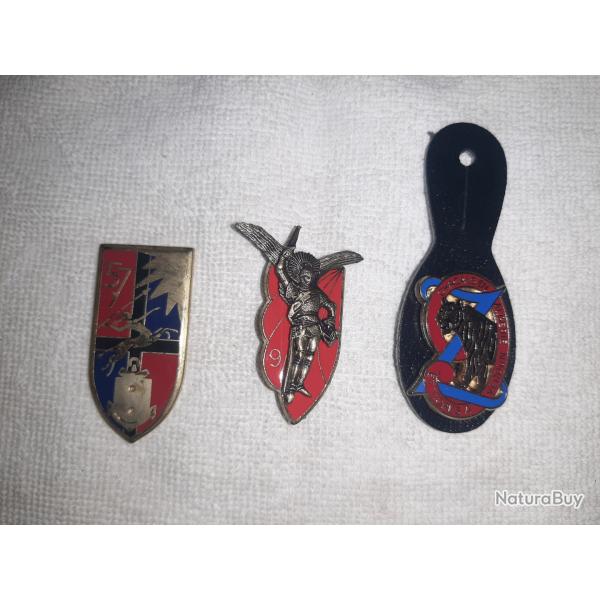 3 Insignes / Pucelles 9i�me RCP, 57i�me RA et 9i�me r�giment des Zouaves