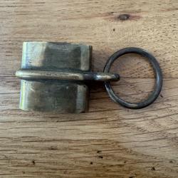 Chape de sabre en laiton d'&eacute;poque 19 &egrave;me si&egrave;cle
