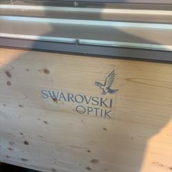 Meuble Swarovski pour optique