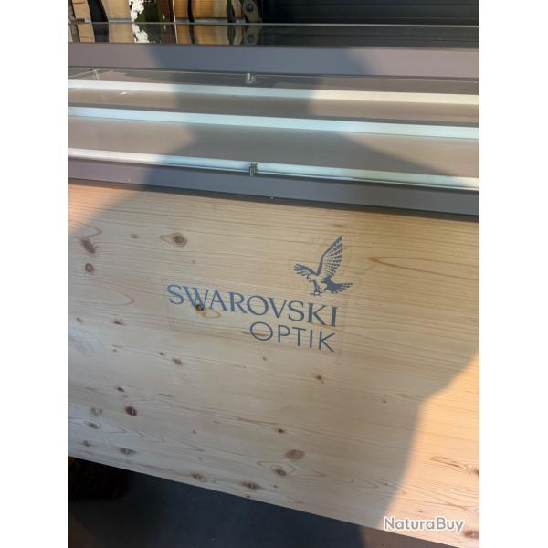 Meuble Swarovski pour optique