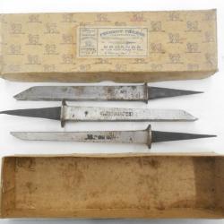 lot de trois b&eacute;danes de 12mm  de marque Peugeot dans leur bo&icirc;te d'origine