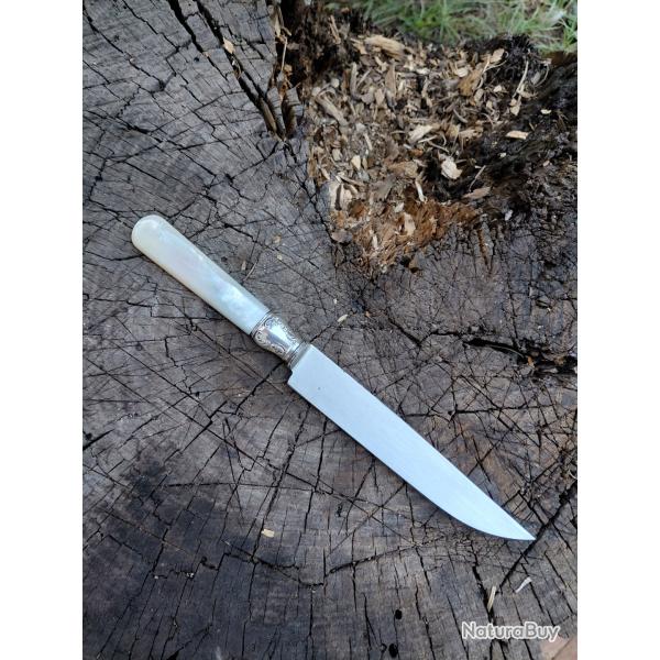Couteau en nacre