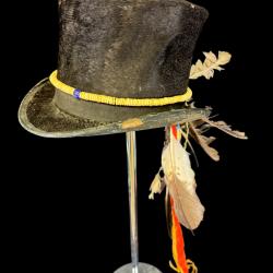 chapeau indien haut de forme 19 eme. indiens lakota