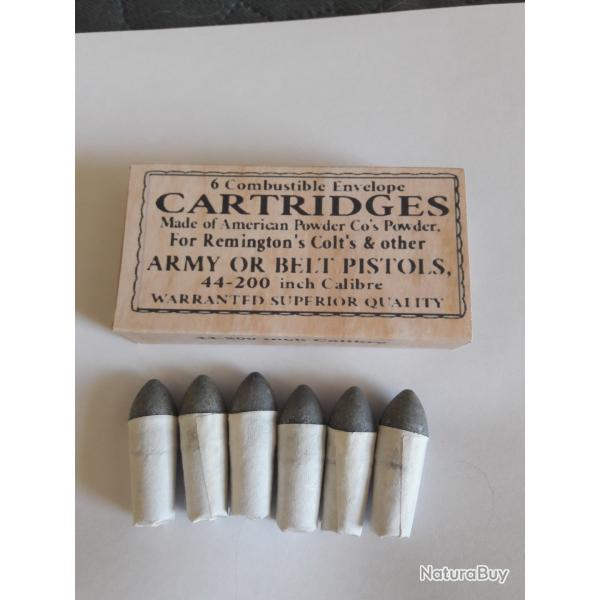 Tr�s belle  bo�tes cartouches papier calibre 44 incluant 6 cartouches.
