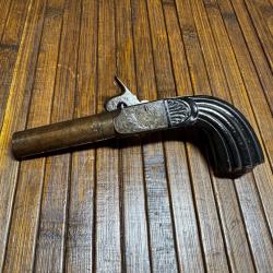 PETIT PISTOLET GOUSET DE D&Eacute;FENSE XlX &Eacute;ME canon &agrave; rayures cheveux