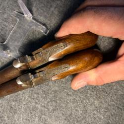 Paire de pistolets &agrave; coffre &agrave; percussion 1 euro sans prix de r&eacute;serve !!
