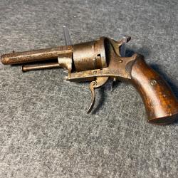 Revolver a broche 7mm 1 euros sans prix de reserve