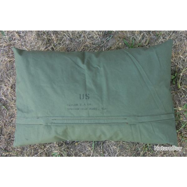 COUSSIN  POUR LIT DE CAMP US WW2