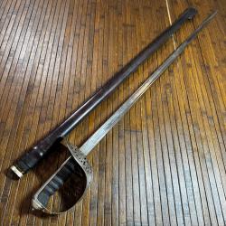RARE SABRE ANGLAIS MOD&Egrave;LE 1895 WILKINSON SWORD LONDON WW2 1940 POIN&Ccedil;ON BROAD ARROW LAME GRAV&Eacute;E