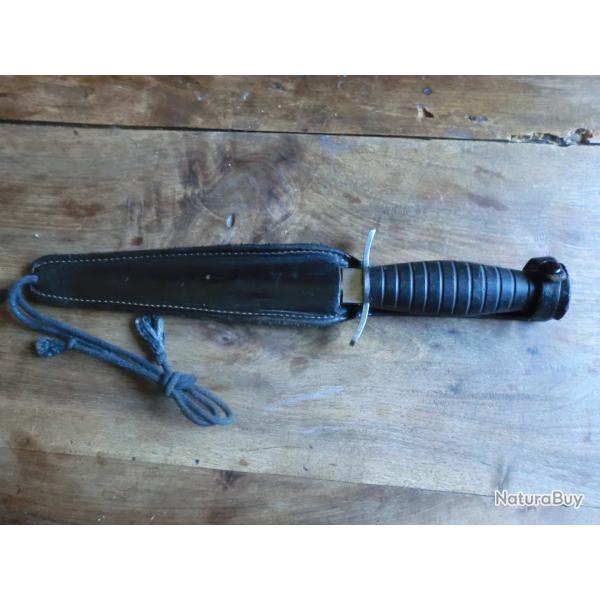 dague le couteau volant type commando �tui cuir