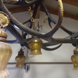 Lustre en bois de cerf