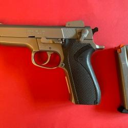 Vend Pistolet semi automatique Smith & Wesson 5906 cal 9mm Parfait Etat