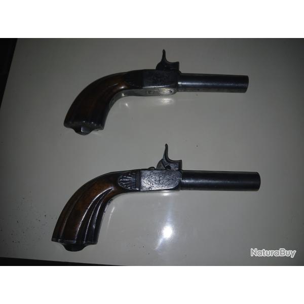 PAIRE DE PISTOLET A COFFRE  & A PERCUSSION. Milieu du XIX Siecles
