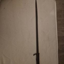Vends ba&iuml;onnette fran&ccedil;aise mod&egrave;le 1886 type Rosalie aux ench&egrave;res en bon &eacute;tat prix de d&eacute;part 50 euros