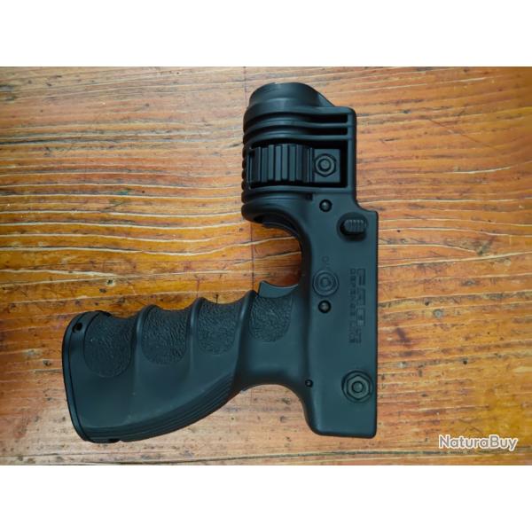 Poign�e avant FAB Defense T-GRIP avec support de lampe tactique