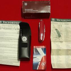 Coffret Victorinox "Traveller-Set Plus" (R&eacute;f 1.8741) - SwissChamp + Maglite - FULL SET COLLECTION