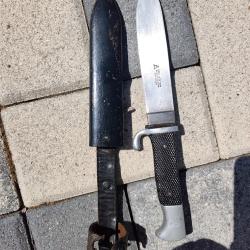 Couteau avec fourreau ww2