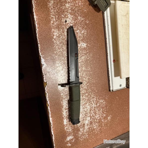 Ba�onnette Famas f�lin Ultima Ratio
