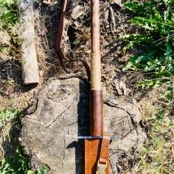 &eacute;pieux de grande chasse / lame acier carbone double tranchant / manche bois pommeau cerf