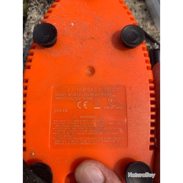 Pompe �lectrique 12v allume cigare savage gear