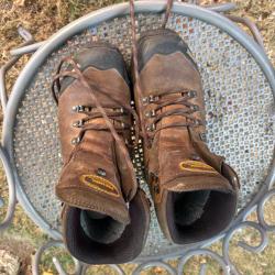 Vends chaussures Meindl de chasse ou randonn&eacute;e taille 42