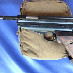 Pistolet &agrave; air comprim&eacute; FEINWERKBAU Mod&egrave;le 65 parfaitementent restaur&eacute;.