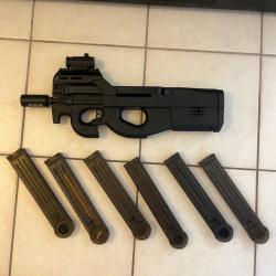 R&eacute;pliques P90 novritsch