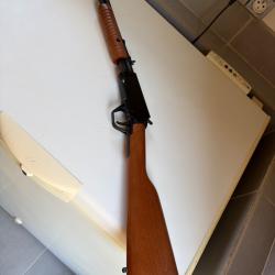 NEUVE. CARABINE ROSSI GALLERY BOIS. .22lr  POMPE. Cat C.