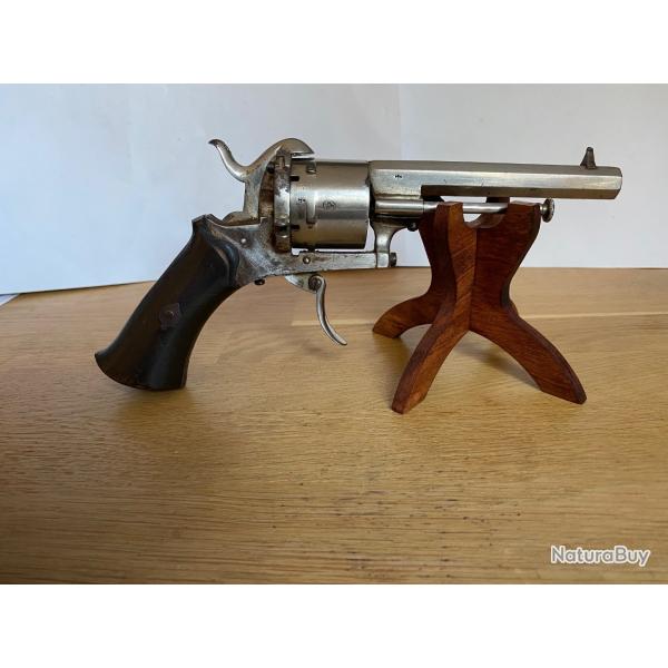 Revolver � broche de 9 mm