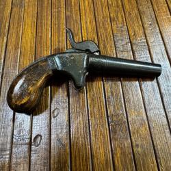 PETIT PISTOLET DERRINGER DE D&Eacute;FENSE