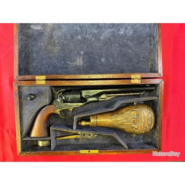 Revolver Uberti "Colt 1860 Army" cal.44 en coffret (L201)
