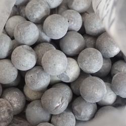 Lot d'Ogives anciennes en plomb pour compl&eacute;ter vos armes &agrave; poudre noire. 13,6mm