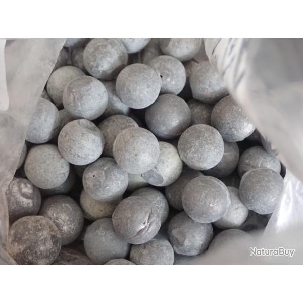 Lot d'Ogives anciennes en plomb pour compl�ter vos armes � poudre noire. 13,6mm