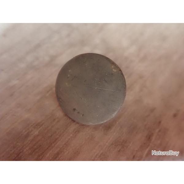 Ancien bouton d'uniforme, plat, diam�tre 17 mm