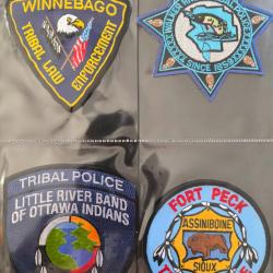 LOT &Eacute;CUSSONS US POLICE AM&Eacute;RINDIENNE N' 8