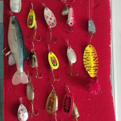 LOT 13 CUILLERS DE P&Ecirc;CHE DONT 10 JAMAIS UTILISEES