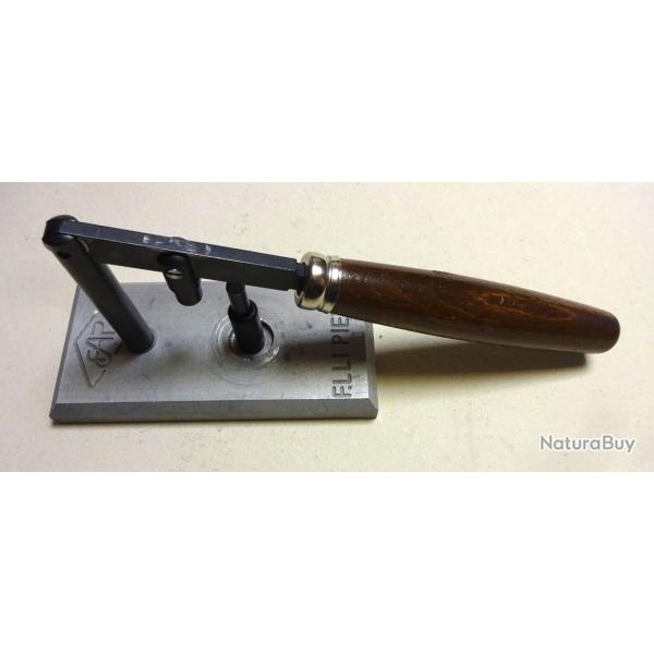 Presse PIETTA pour barillet poudre noire pour petits et grands axes de barillets