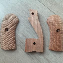 Plaquettes revolver Nagant.