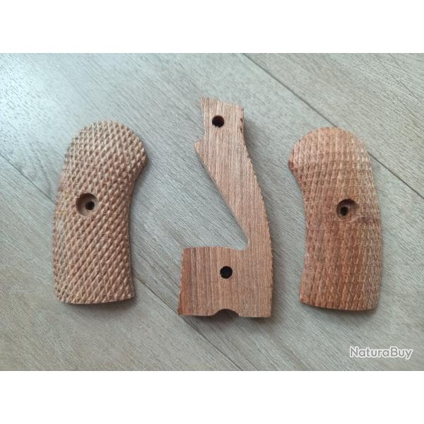 Plaquettes revolver Nagant.