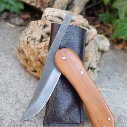 Couteau Pi&eacute;montais Manche Bois Olivier Lame Clip Point Acier Carbone 1055 Fabric Artisanale Housse