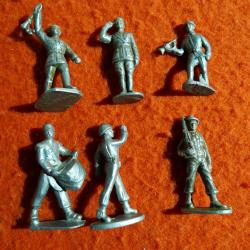 soldats Quiralu  a repeindre   ???