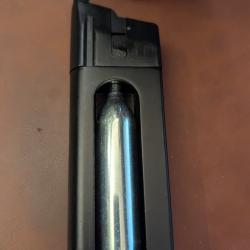 Un (1) chargeur Co2 pour Desert Eagle KWC (sans fuite et joint neuf)