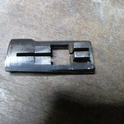 MORCEAU DE BOITIER MAUSER 98 CONTENANT LA FIXATION D'ARR&Ecirc;TOIR DE VERROU!!!!!!!!!!!!!!!!!!!!!!!!!