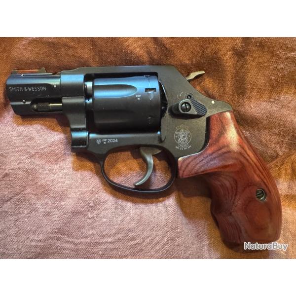 Smith&Wesson mod 351 cal 22mag: 7 coups minuscule mais d�tonnant !