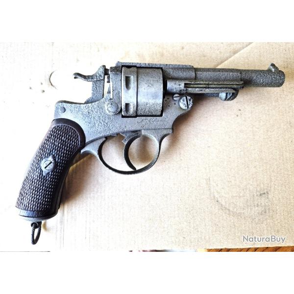 Revolver 1873 � polir, lire le descriptif svp. r�f : S .... n� G 6606.