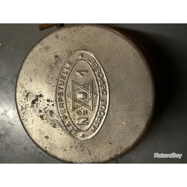 Militaria boite de conserve militaire "LA PERPETUELLE" COMPLETE