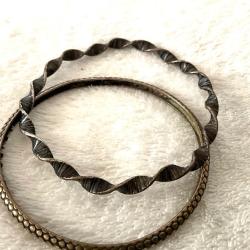2 bracelets ethniques anciens en argent
